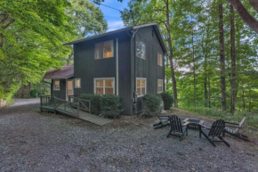 Blue Ridge Lookout Beautiful Modern Cabin - Nature Hikes and Pets OK cabin